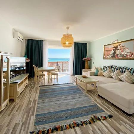 Boutique Citadel Aparthotel 5*