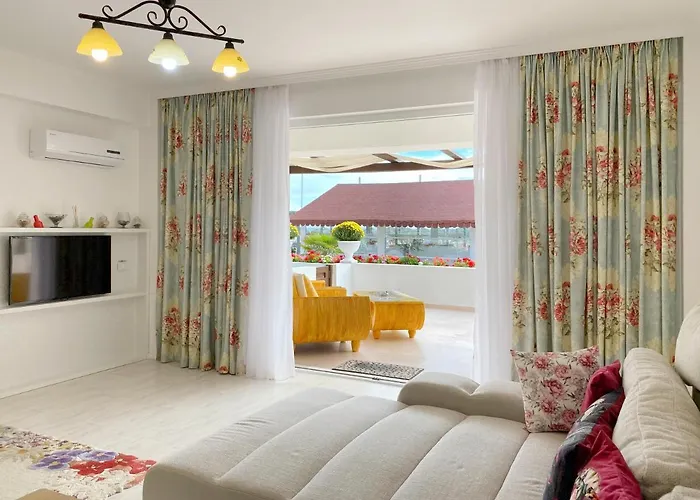 מלון דירות Boutique Citadel 5*